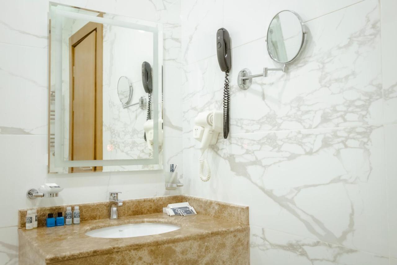 Madison Hotel באקו מראה חיצוני תמונה