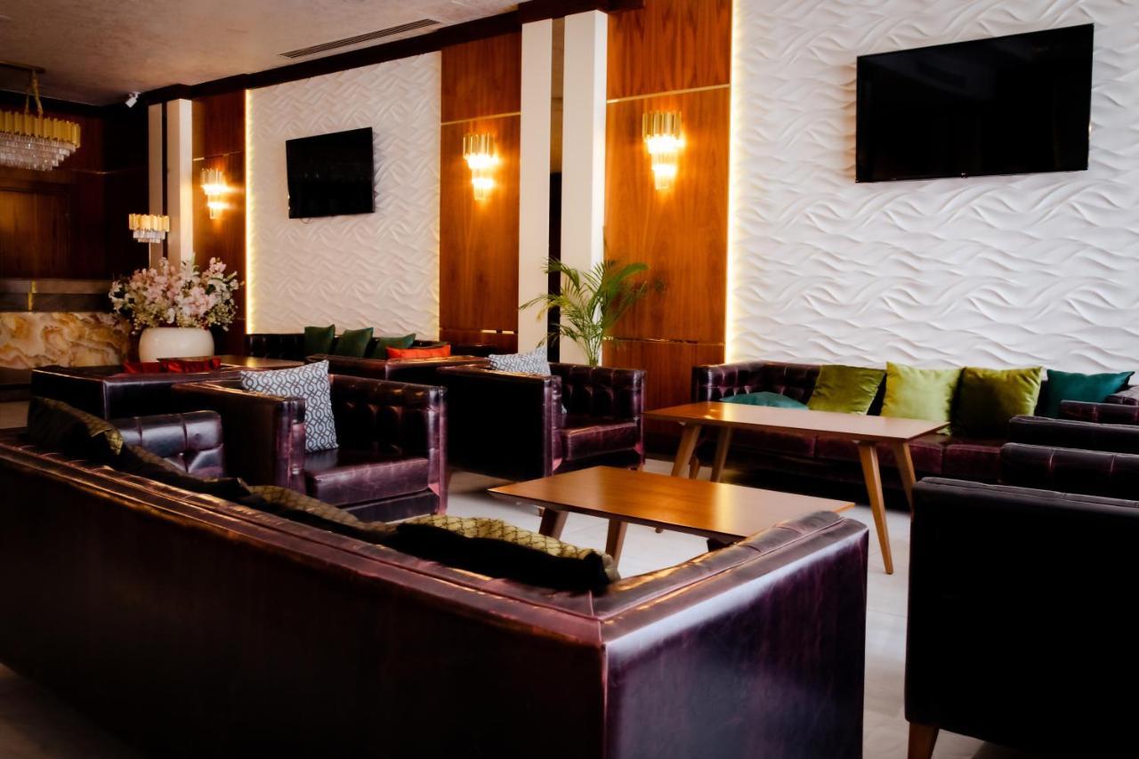 Madison Hotel באקו מראה חיצוני תמונה