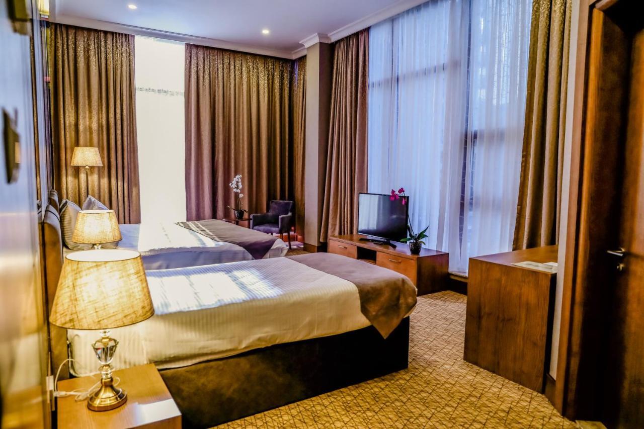 Madison Hotel באקו מראה חיצוני תמונה
